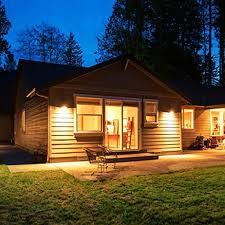 SOLAR POWERED MOTION SENSOR SECURITY LIGHT